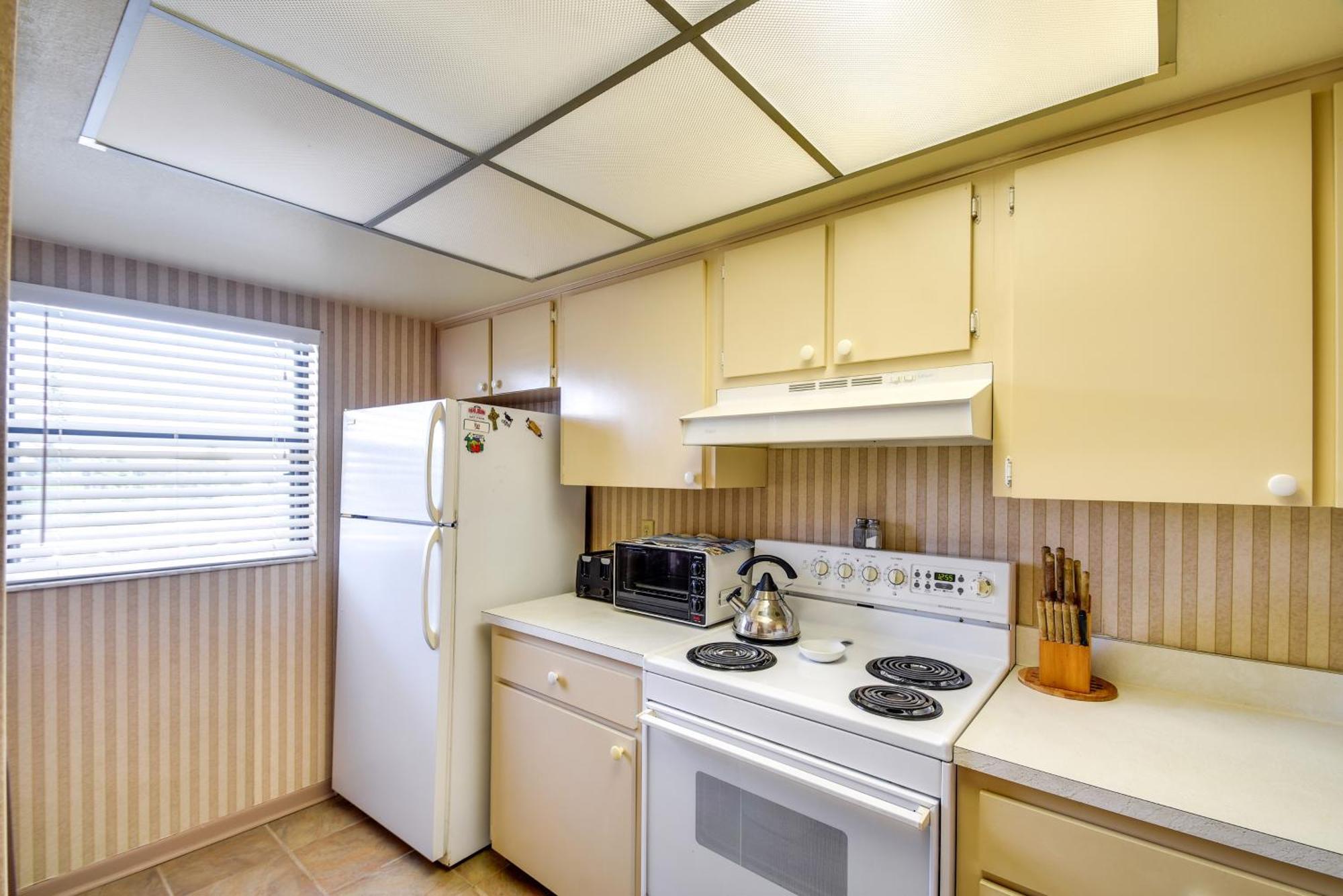 Coastal Condo With Balcony Walk To Madeira Beach! St. Pete Beach Exterior foto
